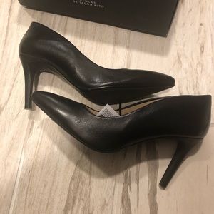 Black Pumps by Heidi Klum